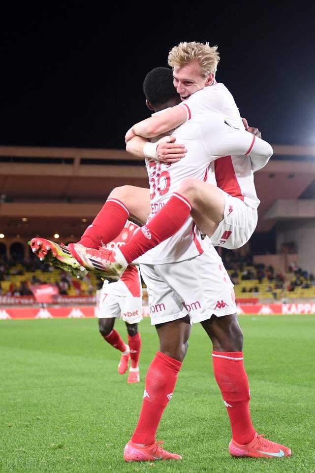 乐竞体育NBA常规赛赛前再迎强敌，摩纳哥再遭质疑，主帅态度：媒体盛赞，资深球员宣示担当的简单介绍