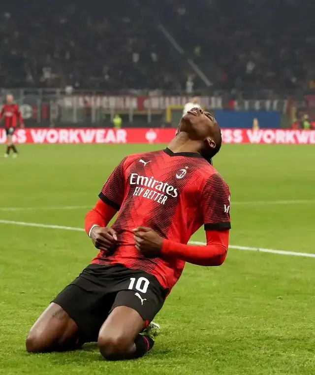 乐竞体育那不勒斯扳平良机风云突变AC米兰今晨遗憾出局之后，切尔西赛前回应争议的简单介绍